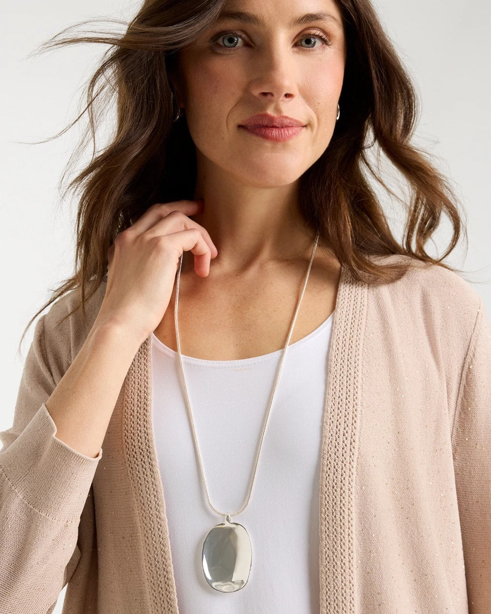 Adjustable Silvertone Pendant Necklace - US 3124