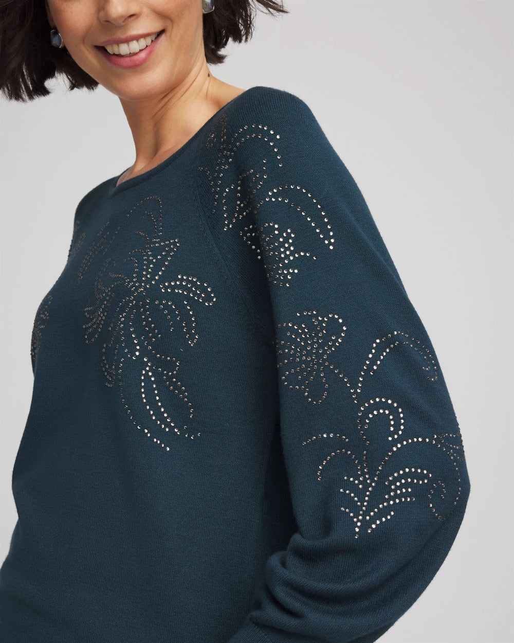 Heatset Embroidered Pullover - US 6709