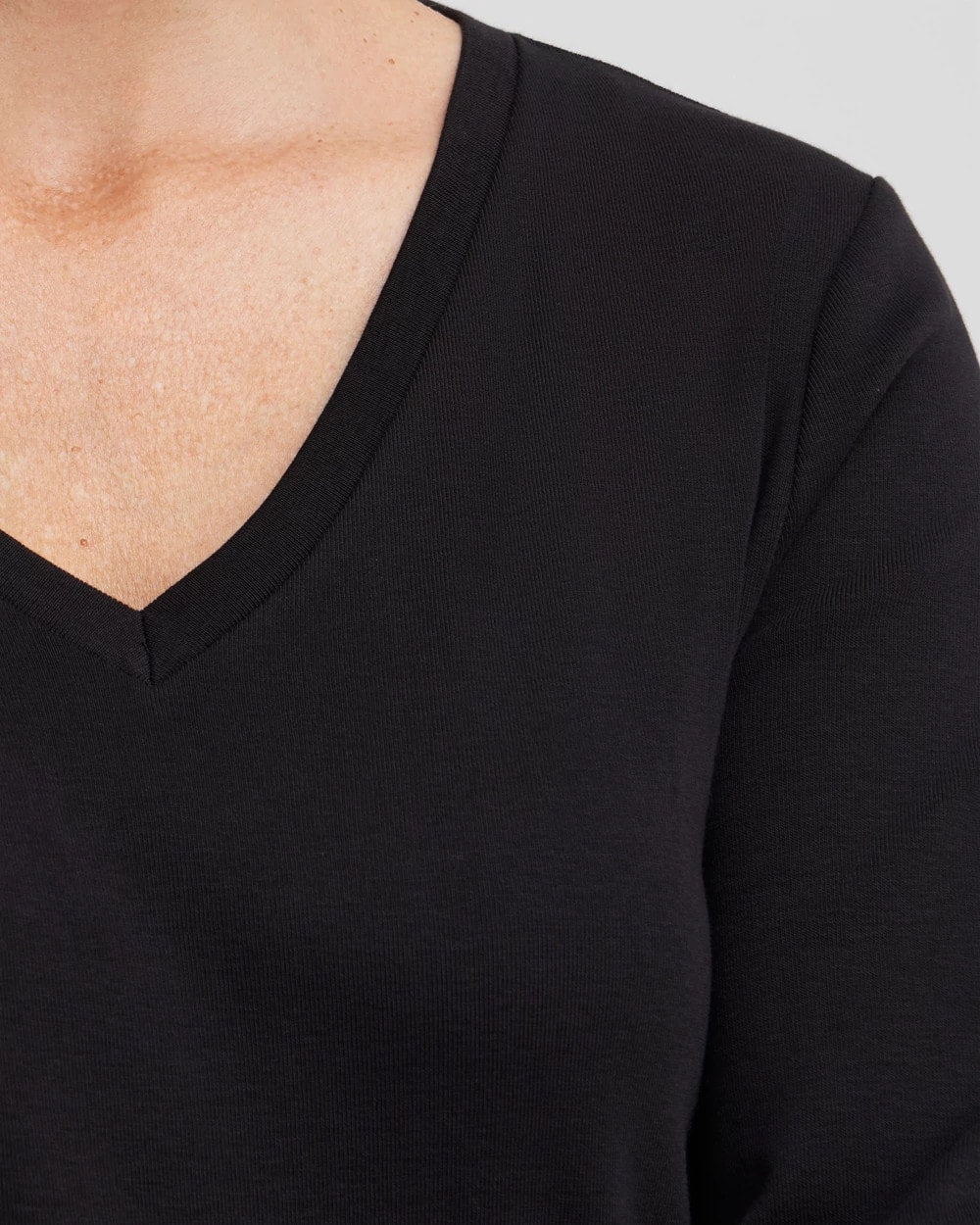 3/4 Sleeve V-Neck Tee - US 5073