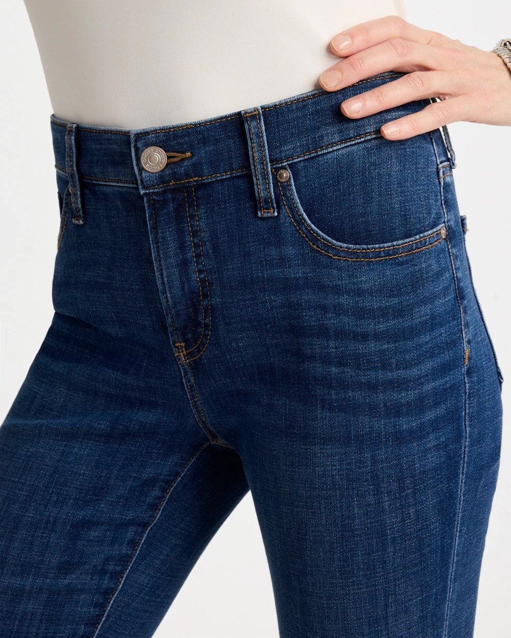 Girlfriend Fray Hem Kick Flare Jeans - US 8394