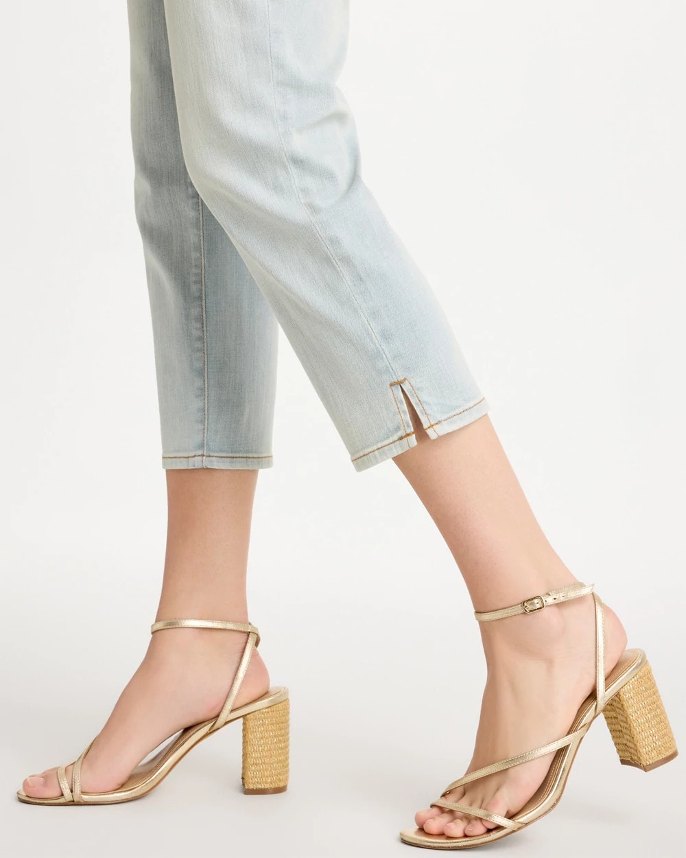 Girlfriend Slim Capri Jeans - US 1811