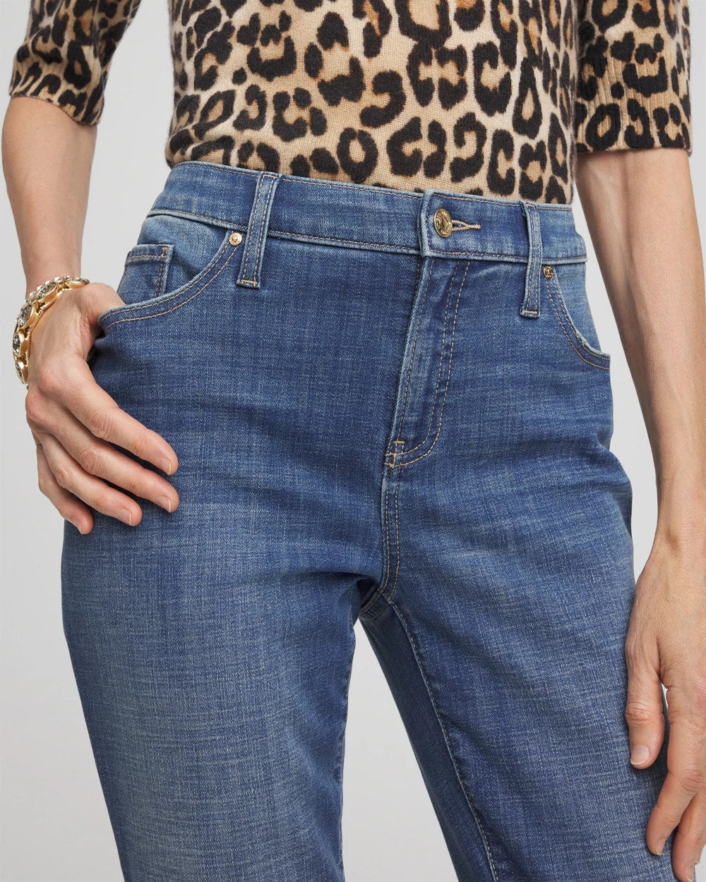 Girlfriend Slim Cropped Jeans - US 2351