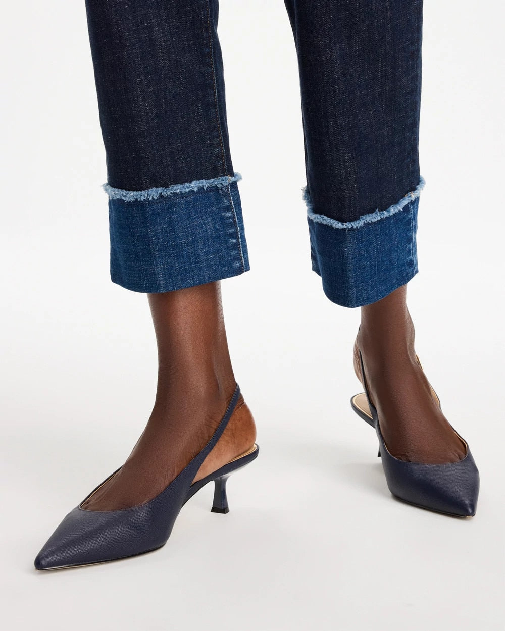 Girlfriend Frayed High-Rise Jeans - US 0760