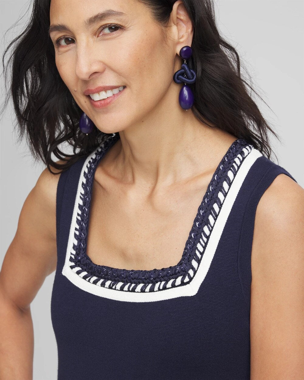 Contrast-Trim Lady Tank - US 2536
