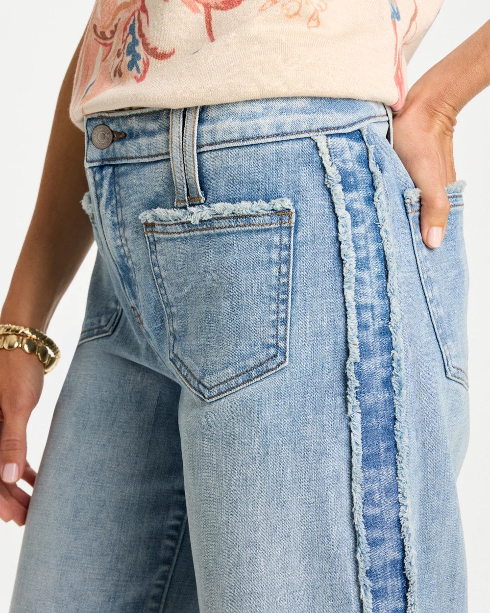 Frayed Contrast Girlfriend Wide Crop Jeans - US 4723