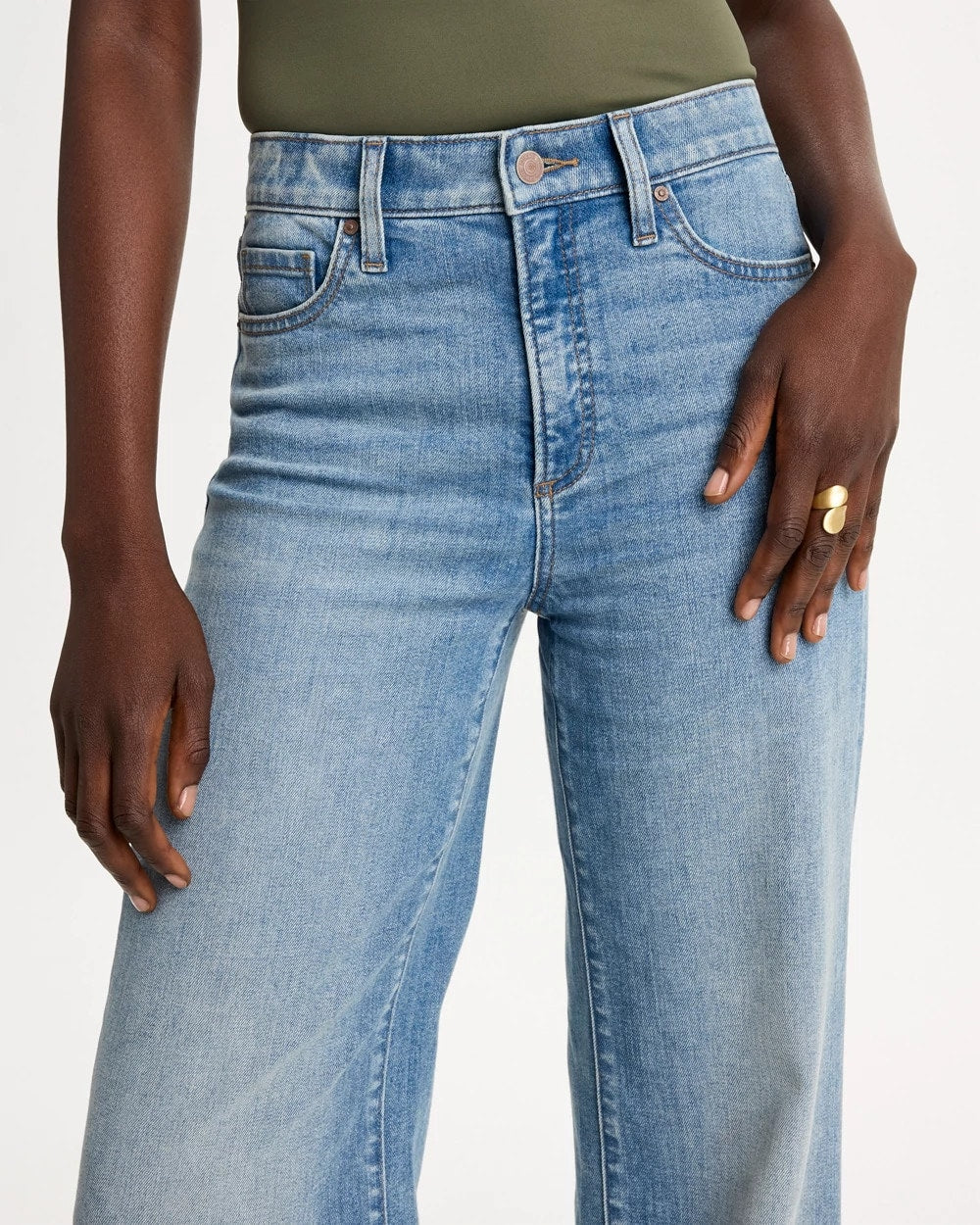 High-Rise Wide-Leg Jeans - US 9707