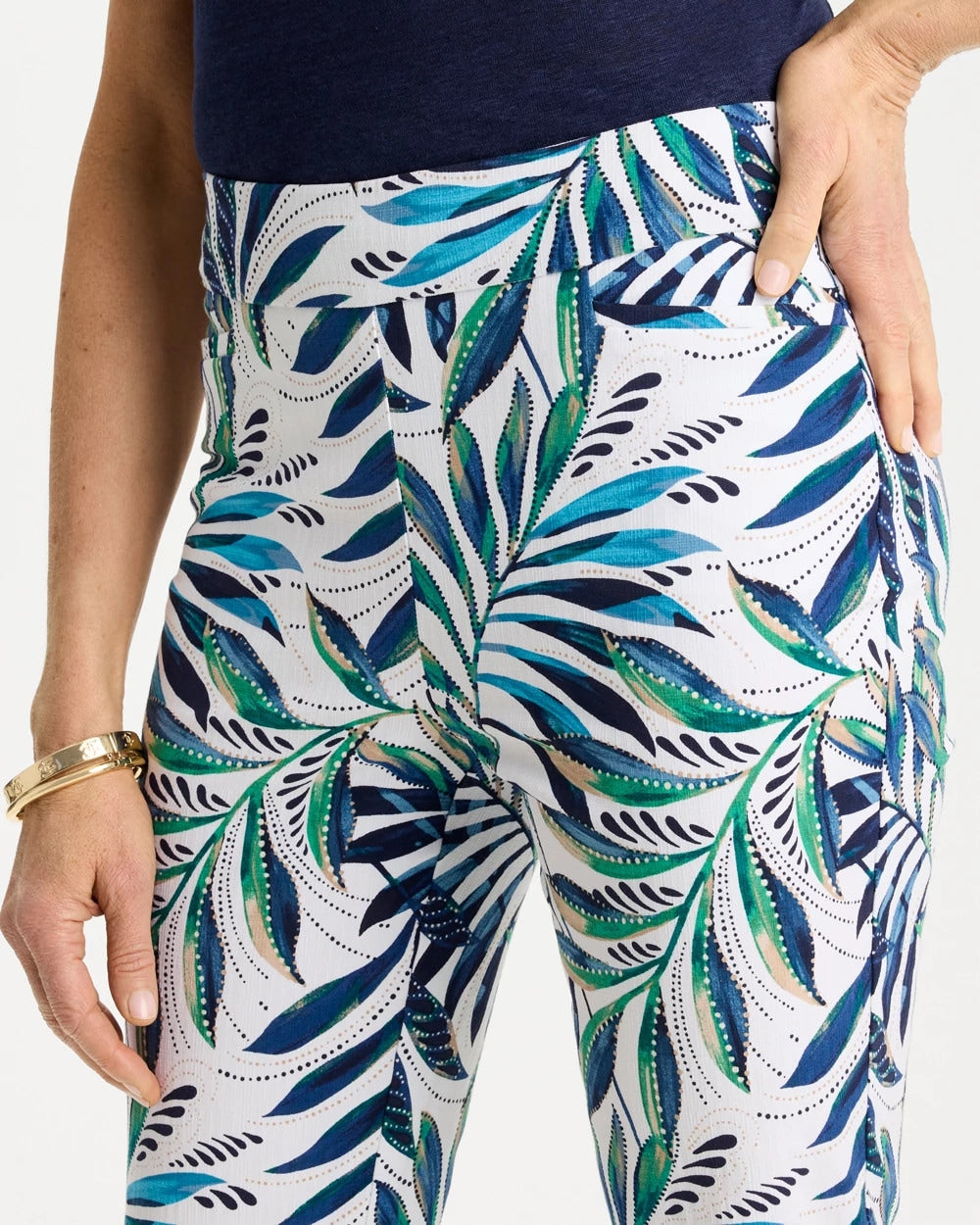 Palm Print Brigitte™ Slim Pull-On Crop Pant - US 0386
