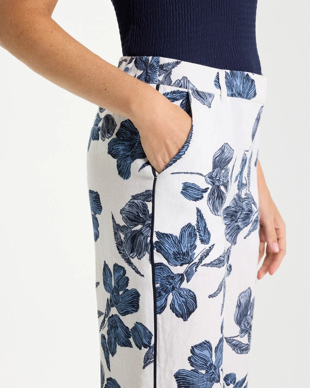 Piped Linen Fly Front Pants - US 5570