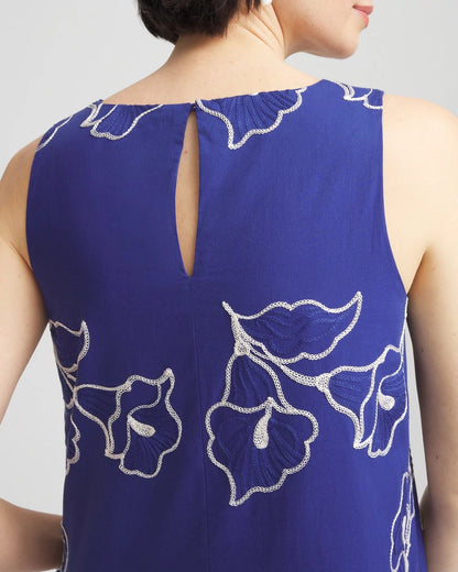 Embroidered Sleeveless Maxi Dress - US 3410