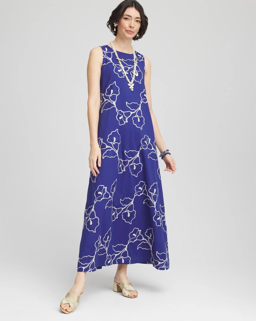Embroidered Sleeveless Maxi Dress - US 3410