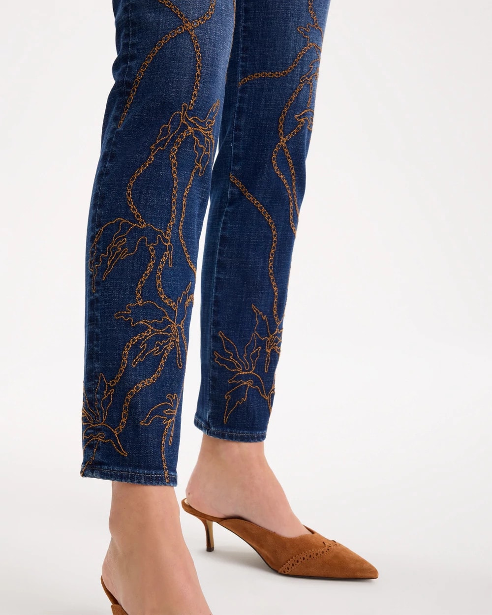 Petite Embellished Pull-On Straight Jeans - US 8756