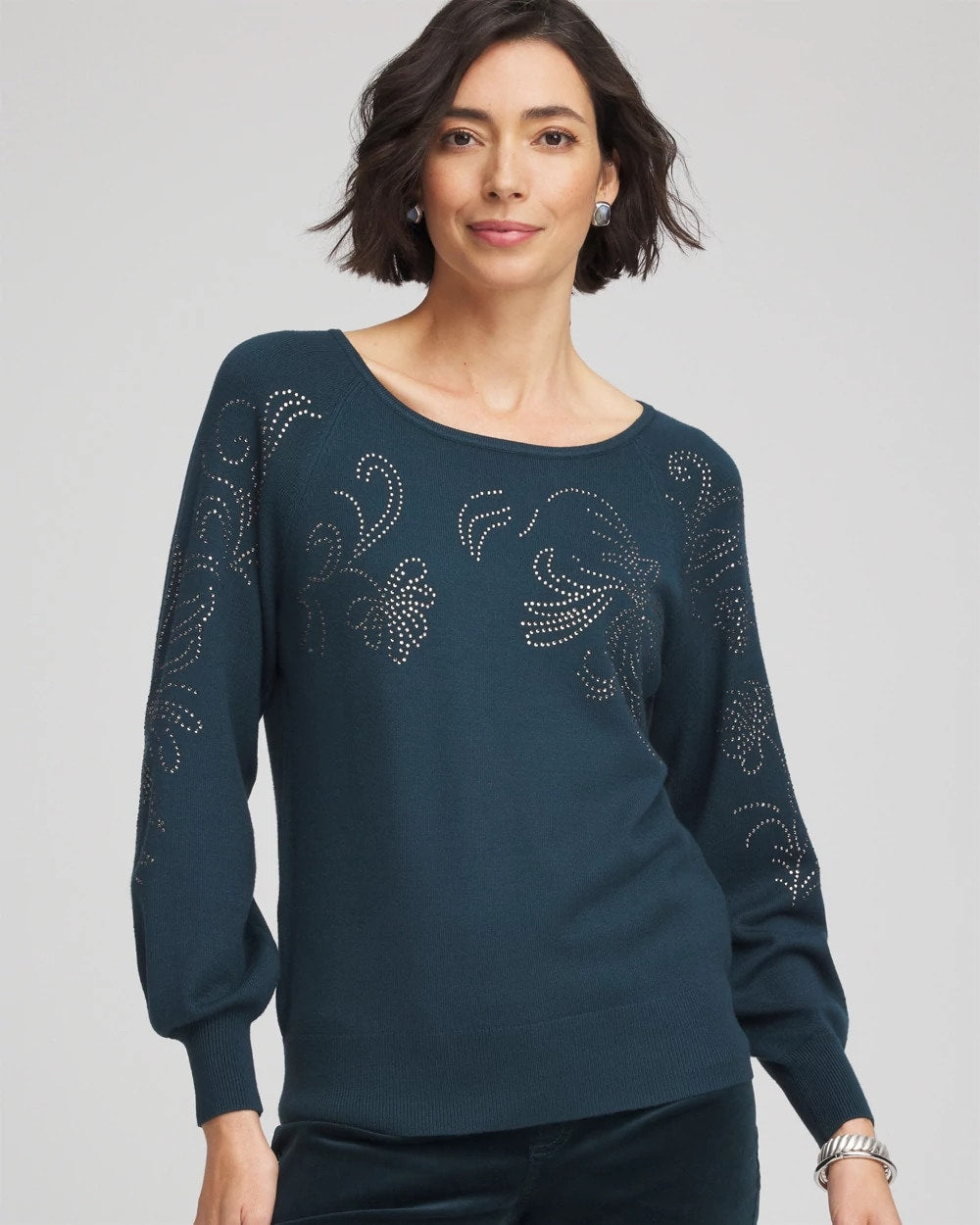 Heatset Embroidered Pullover - US 6709