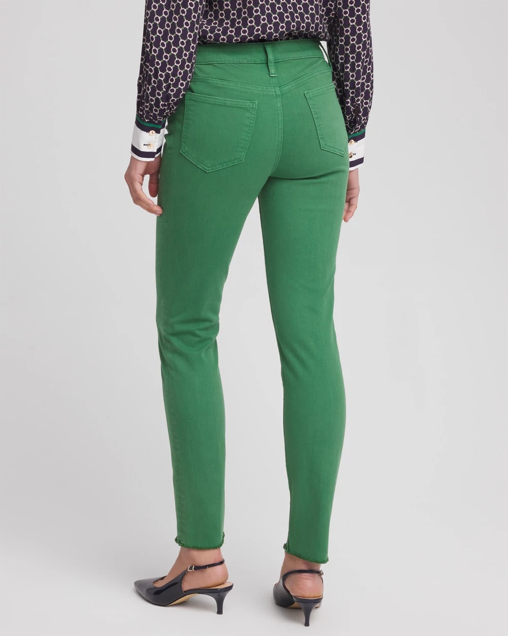 Girlfriend Fray Hem Ankle Jeans - US 8708
