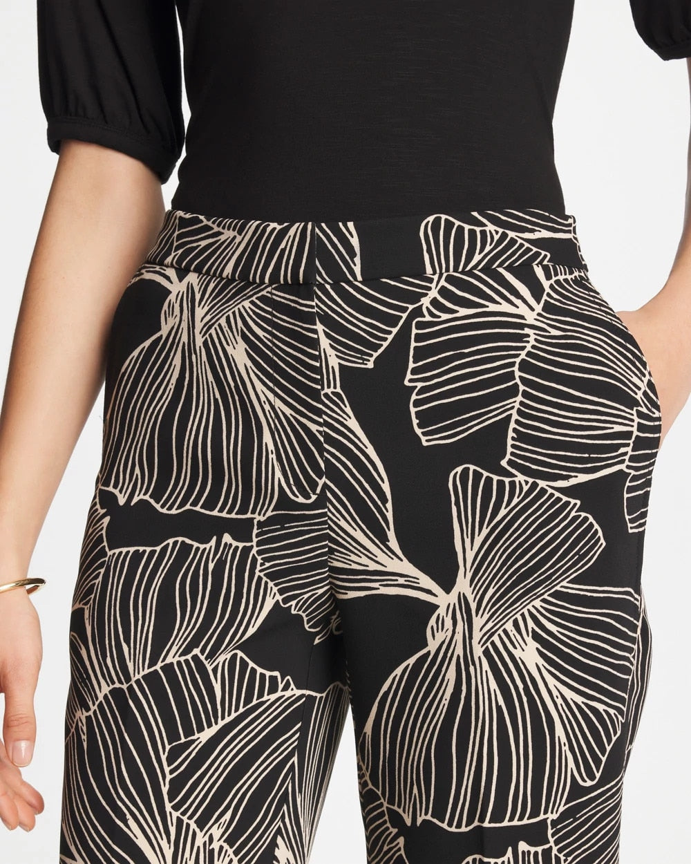 Ginkgo Crepe Tapered Ankle Pants - US 6618
