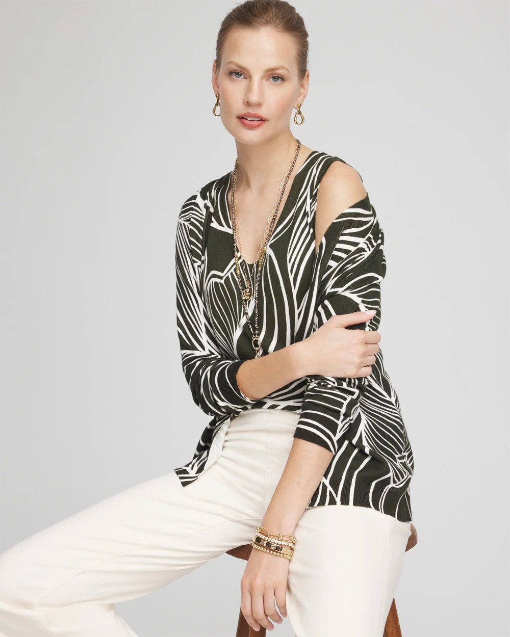 Leaf V-neck Sweater Tank - US 8043