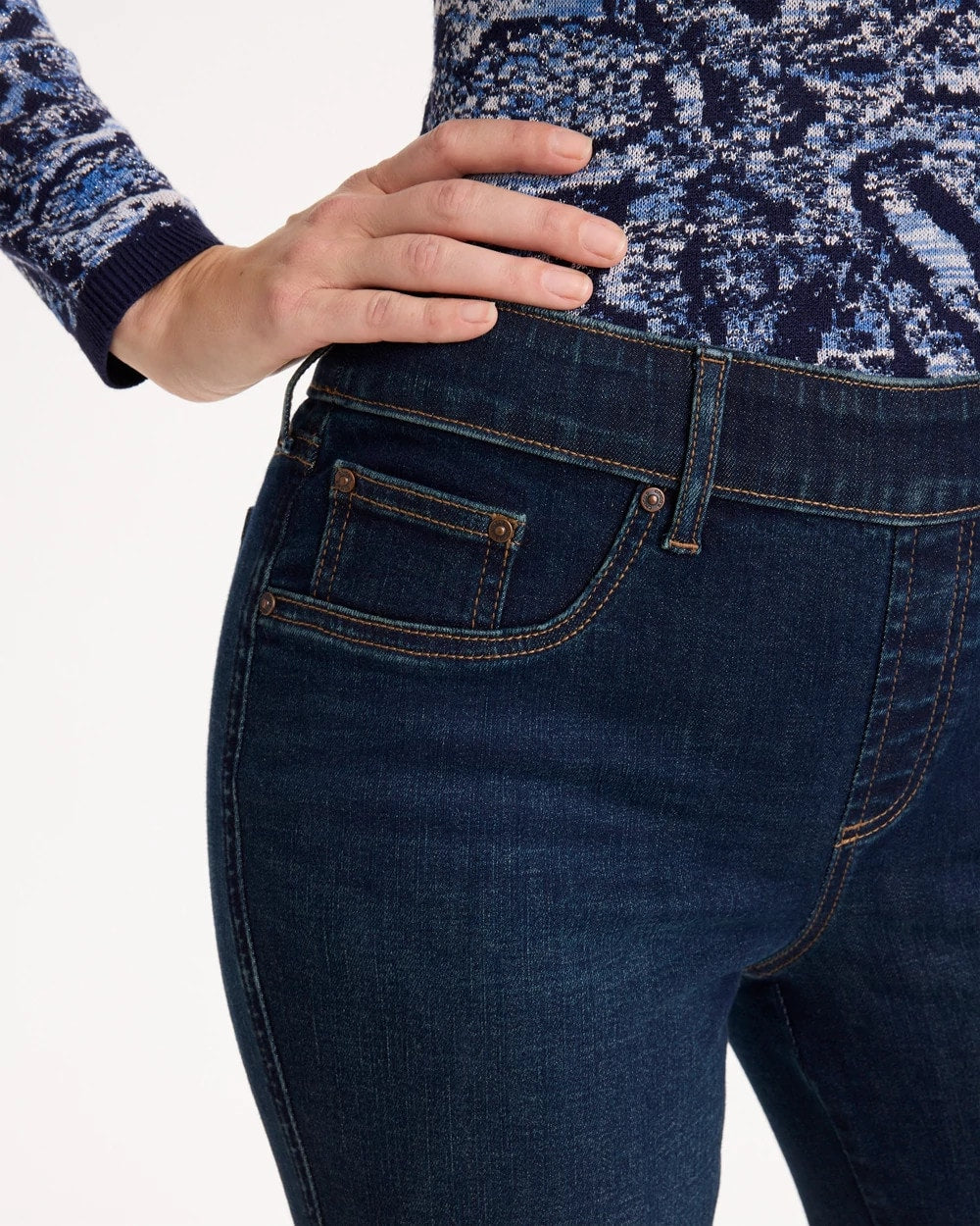 Pull-On Slim Bootcut Jeans - US 1049