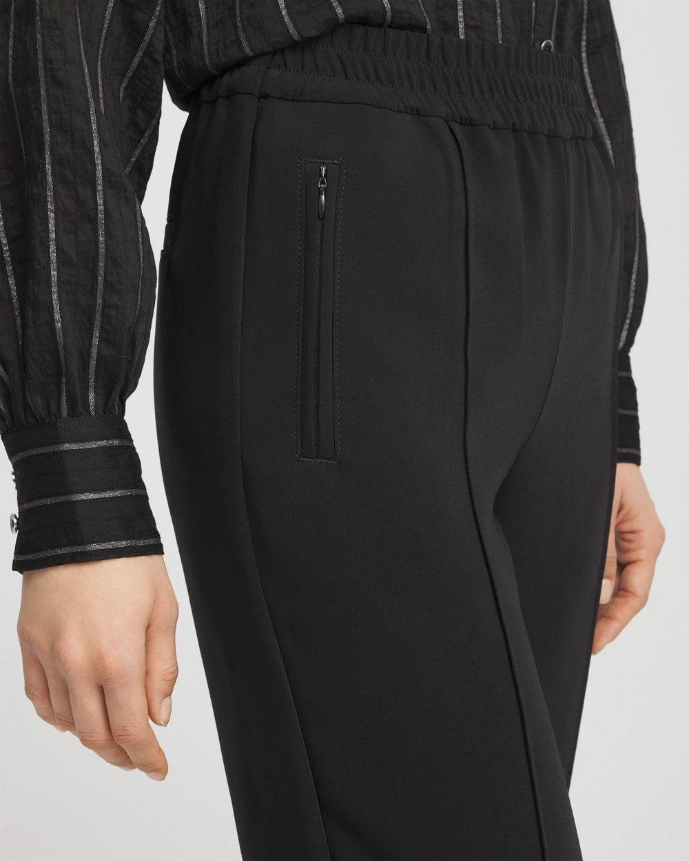 Crepe Side-Zip Tapered Ankle Pants - US 8615