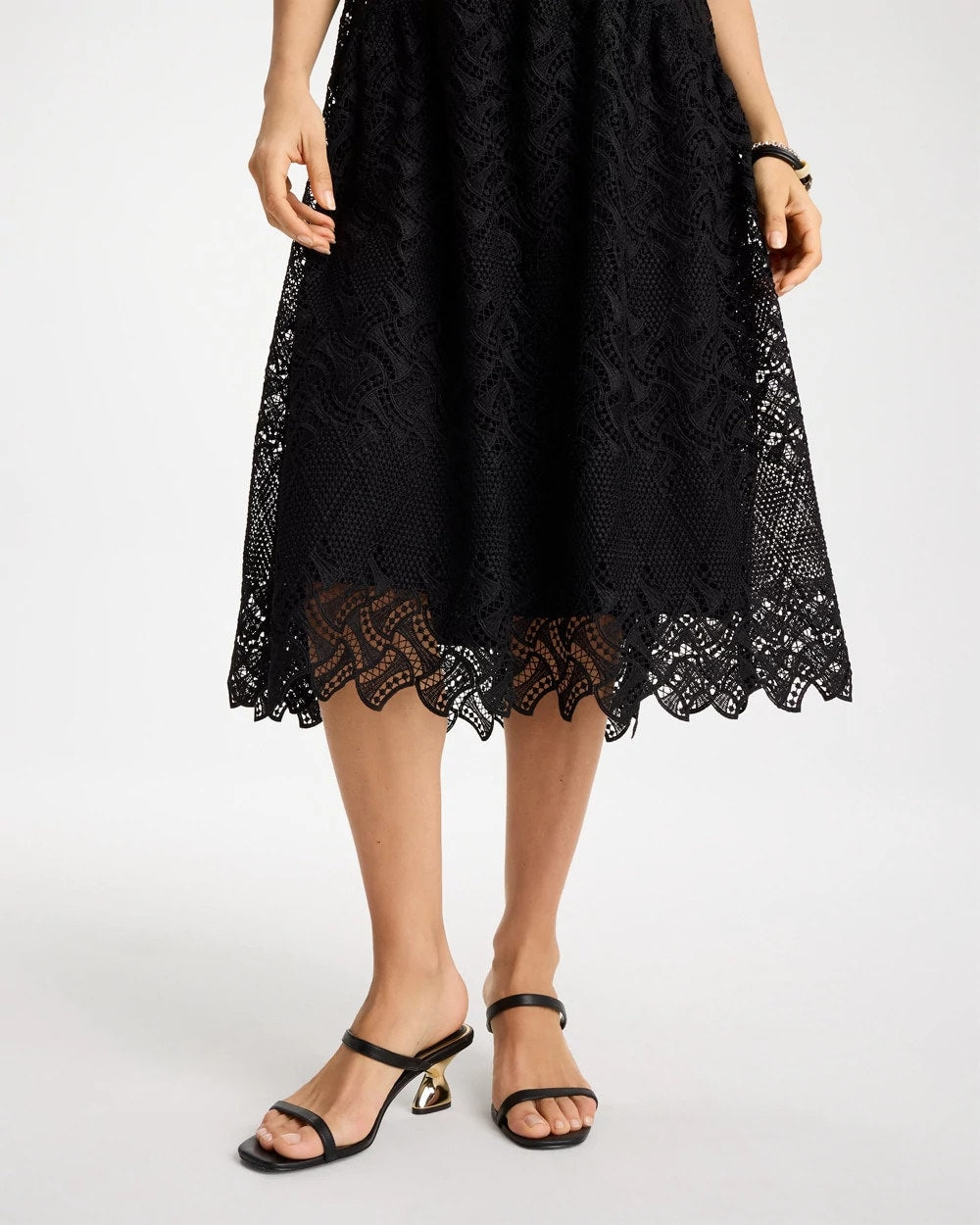Embroidered Lace Sleeveless Dress - US 9560
