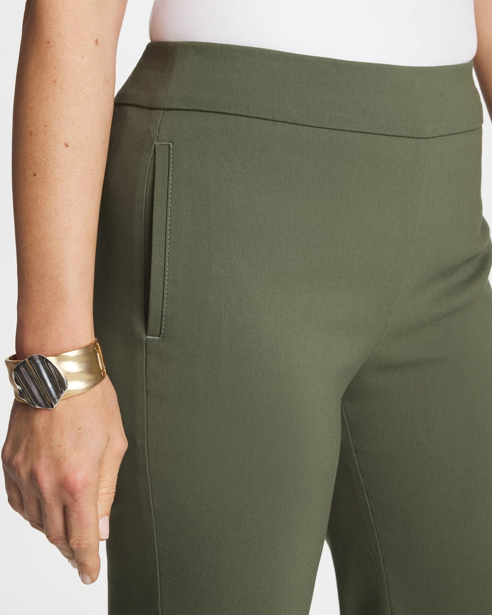 Brigitte™ Straight Crop - US 7851