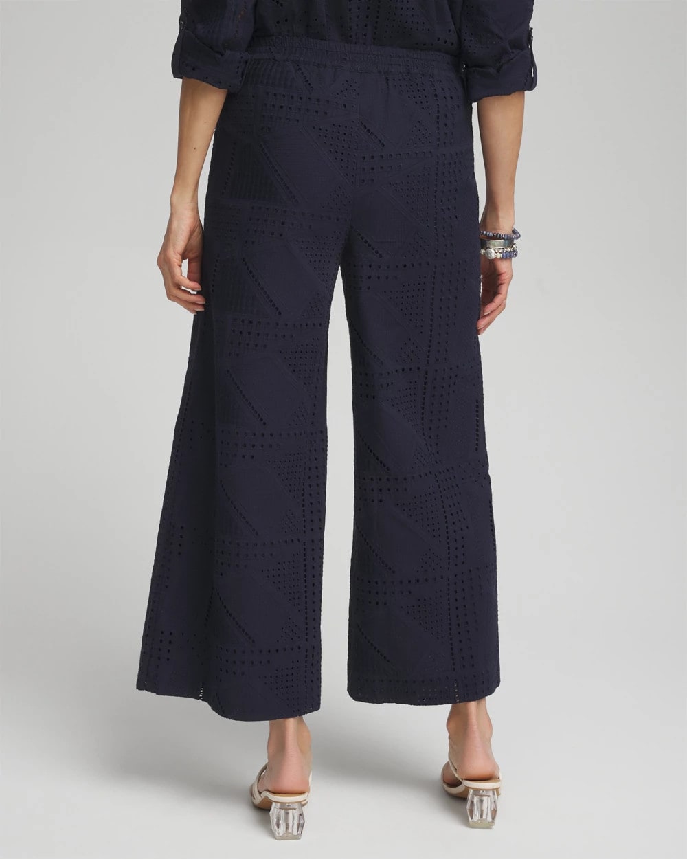 Geo Eyelet Soft Cropped Pants - US 4458
