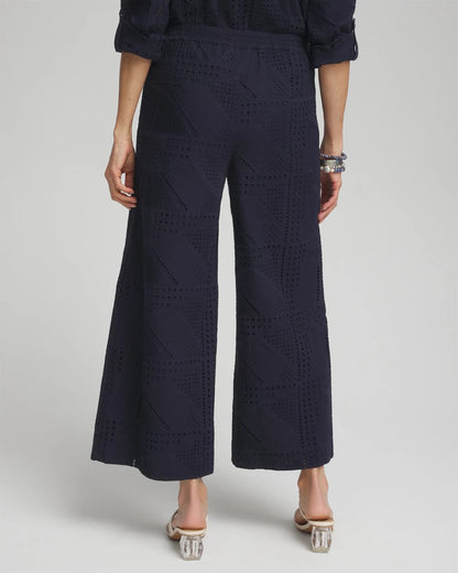 Geo Eyelet Soft Cropped Pants - US 4458