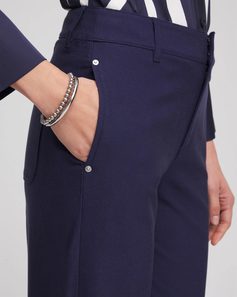 Cotton Straight-Leg Trousers - US 6373