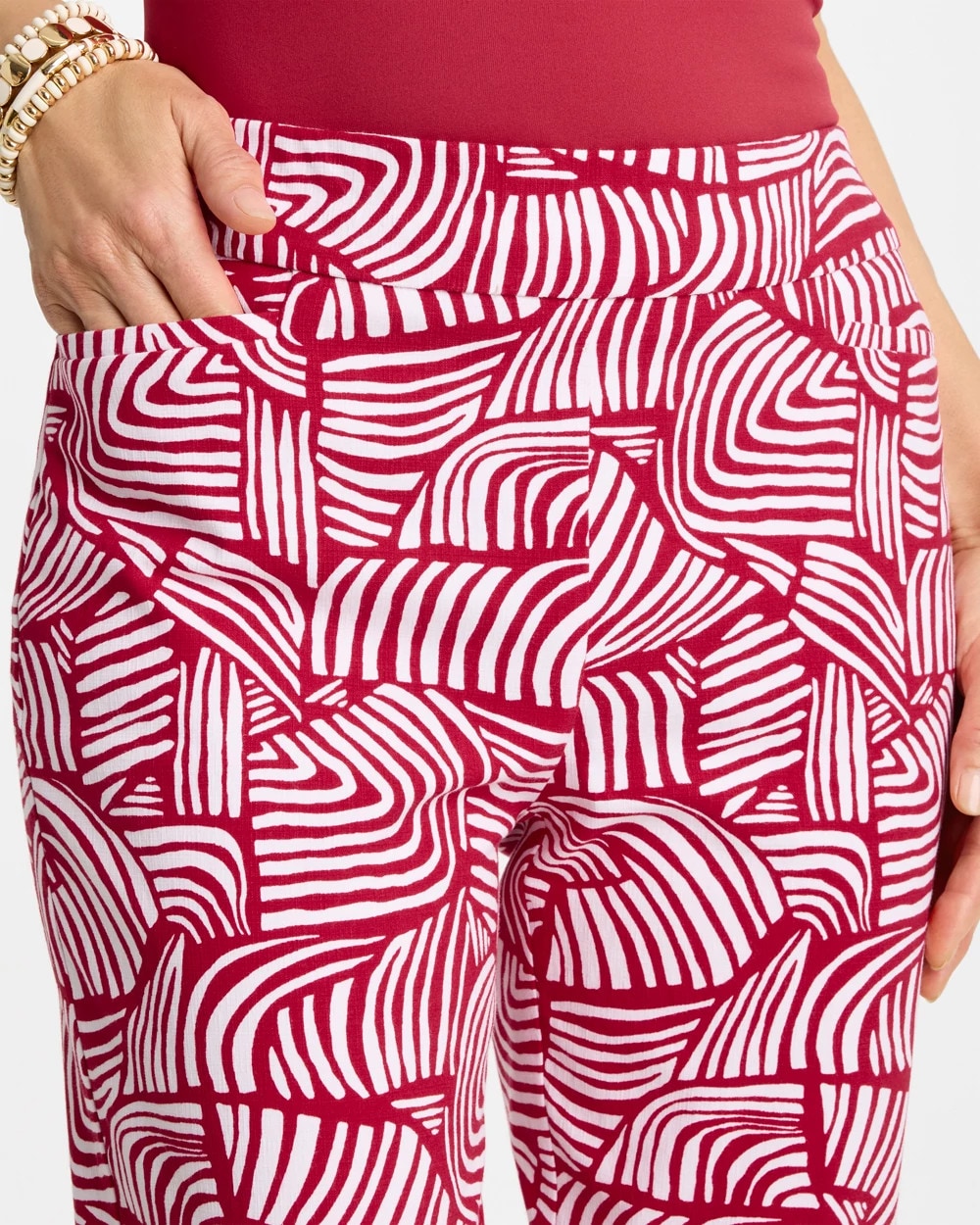 Brigitte™ Slim Geo Pull-On Capri Pant - US 5034